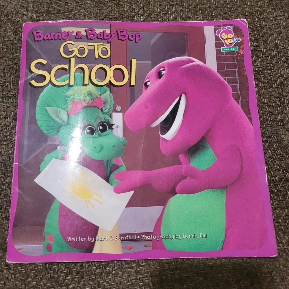 Barney And Baby Bop Go To School - Paperback By Scholastic Inc